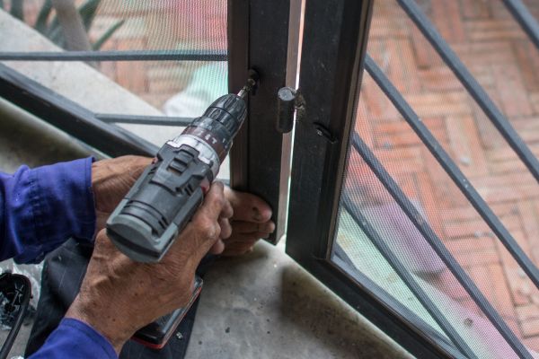 Steel Window Repair in Green Valley