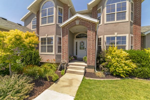 Cost of Transom Window Replacement in Green Valley
